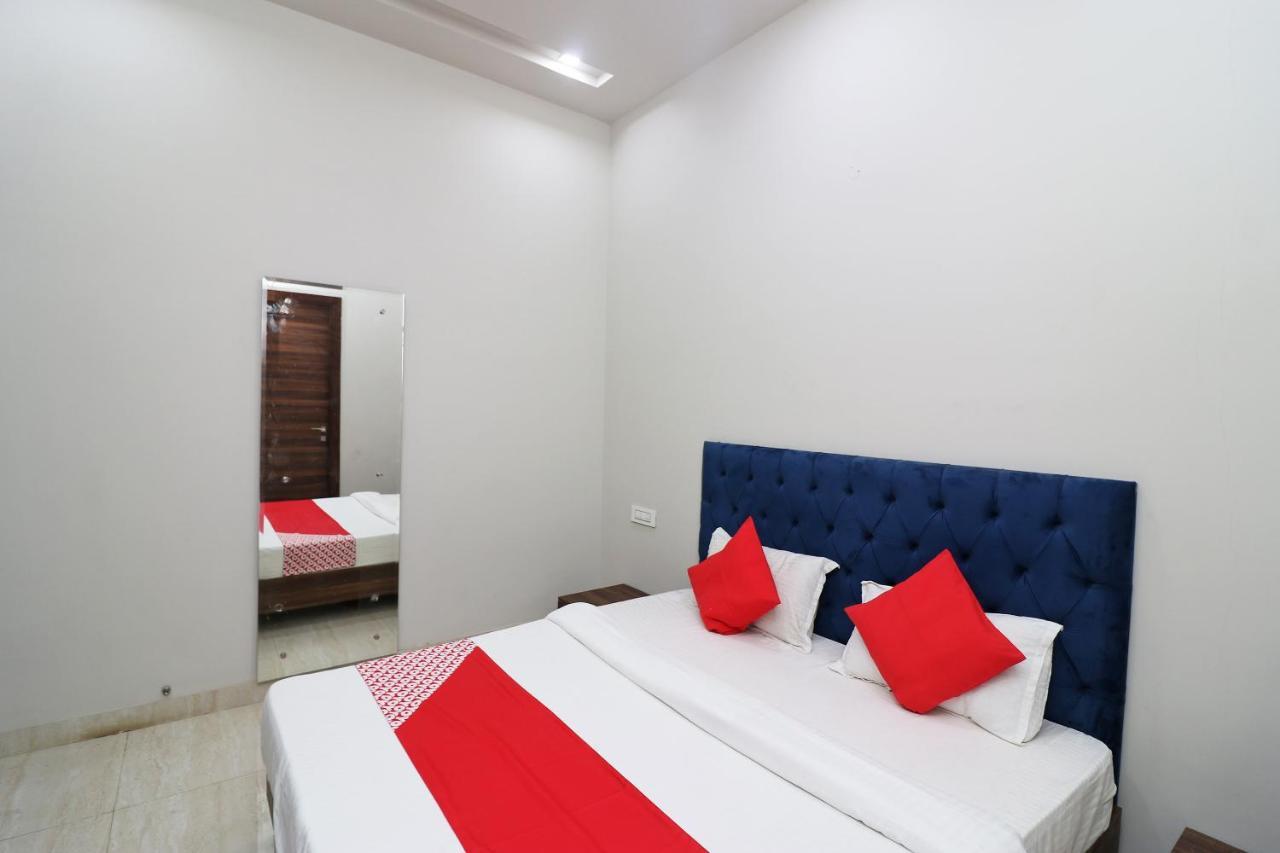 Oyo 38799 Savoy Guest House Pānīpat Eksteriør billede