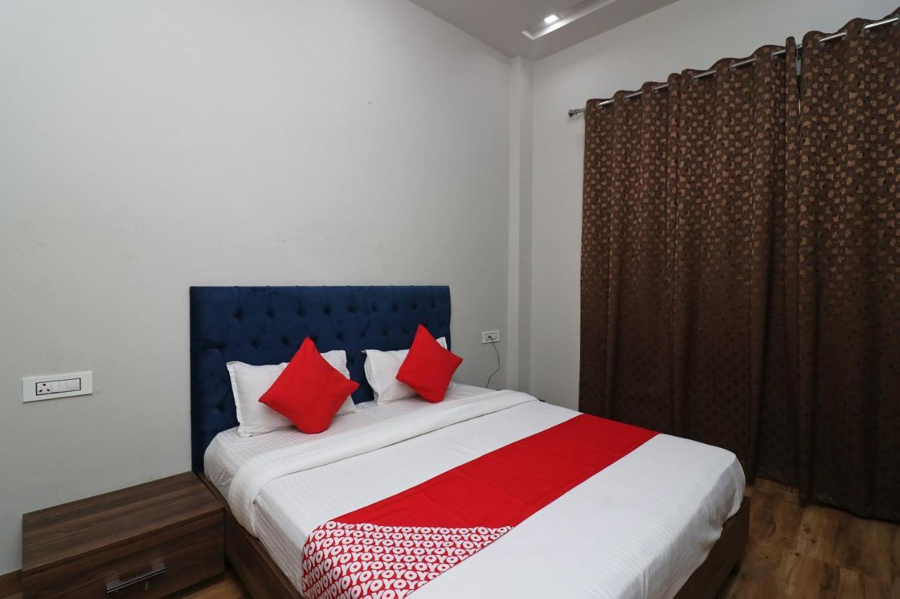 Oyo 38799 Savoy Guest House Pānīpat Eksteriør billede